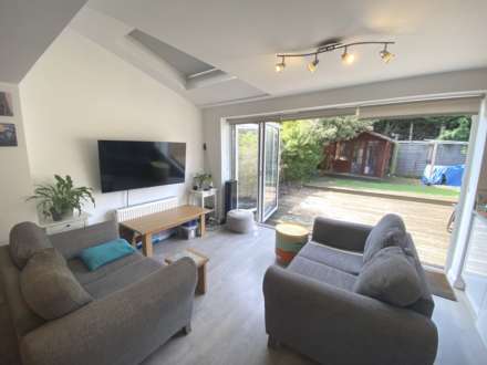 Chandos Road, Borehamwood, Image 2