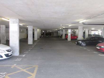 Manor Way, Borehamwood, Image 11