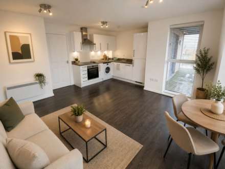 Manor Way, Borehamwood, Image 2