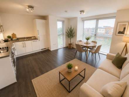 Manor Way, Borehamwood, Image 3