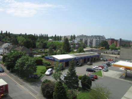 Manor Way, Borehamwood, Image 6