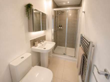 Manor Way, Borehamwood, Image 8
