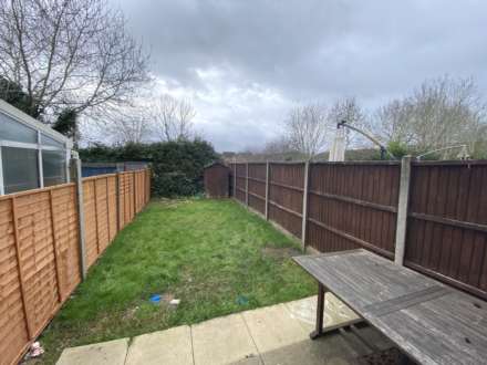 Martins Walk, Borehamwood, Image 7