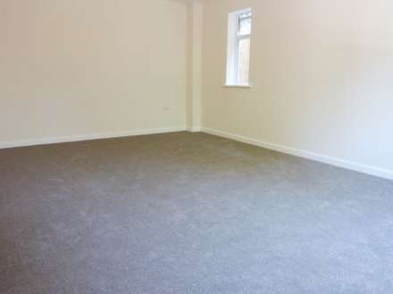 The Avenue, Welwyn, Image 11