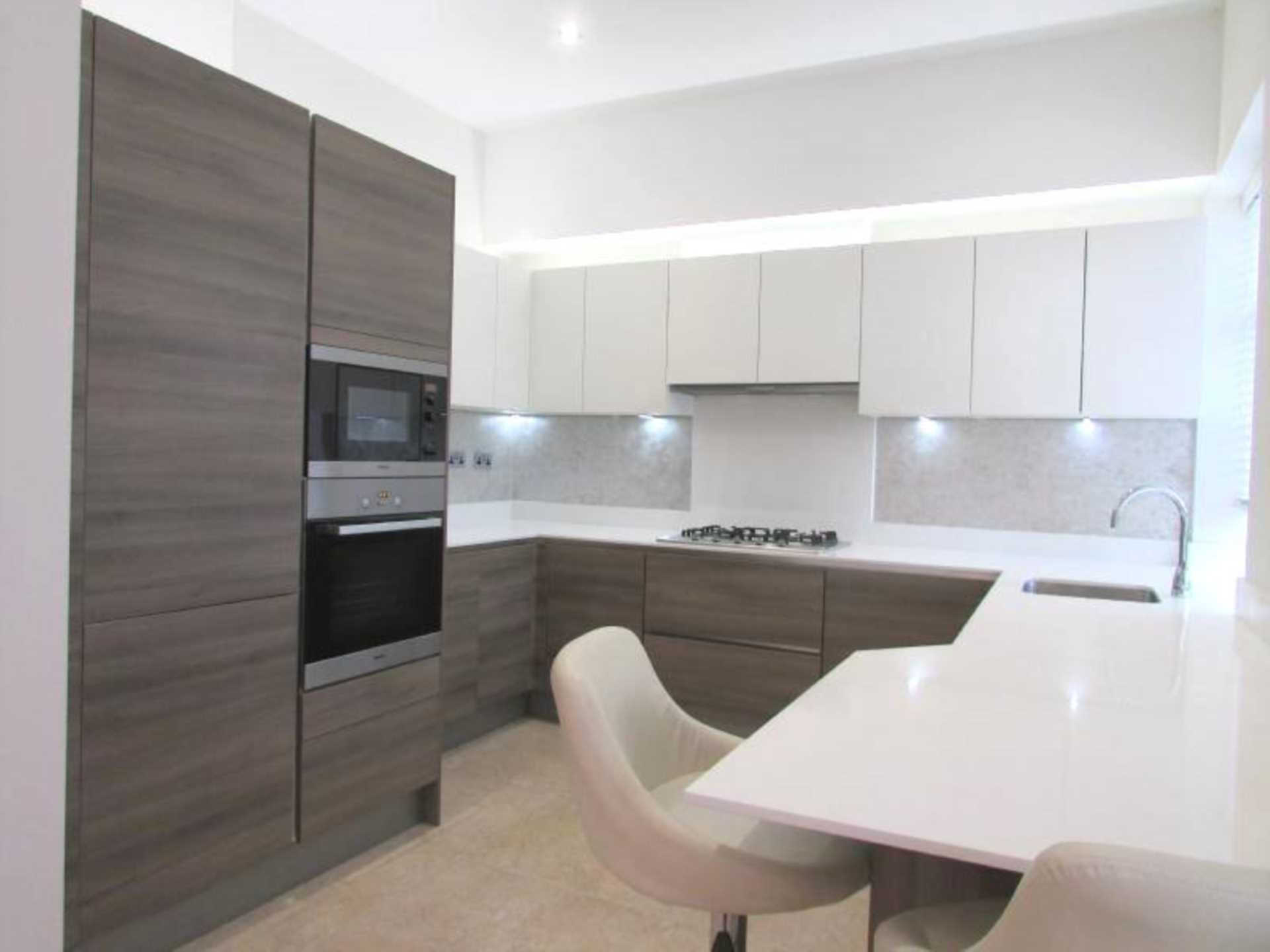 Royal Connaught Park, Bushey, Image 3