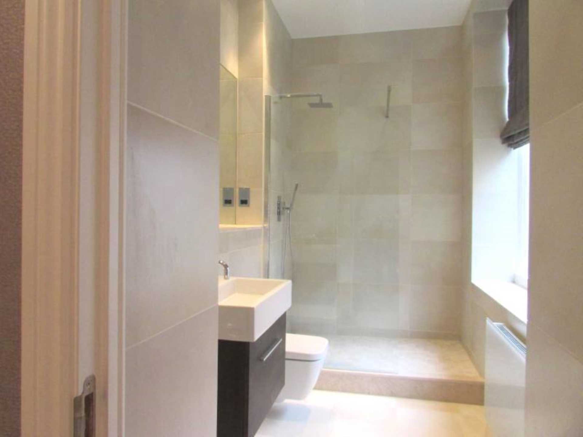 Royal Connaught Park, Bushey, Image 7