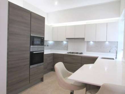 Royal Connaught Park, Bushey, Image 3