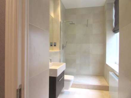 Royal Connaught Park, Bushey, Image 7