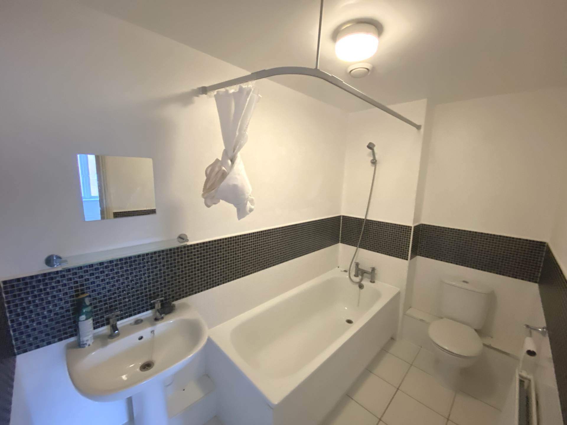 Todd Close, Borehamwood, Image 12