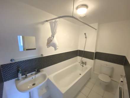 Todd Close, Borehamwood, Image 12