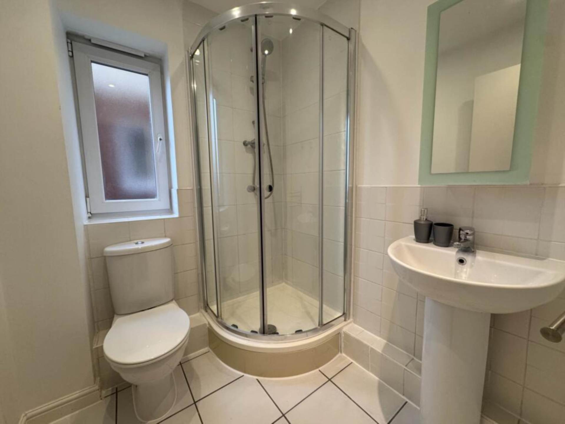 Whitehall Close, Borehamwood, Image 6