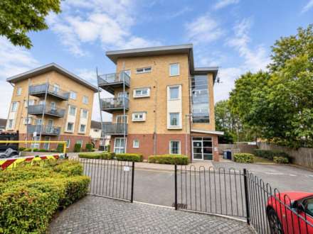 Whitehall Close, Borehamwood, Image 1