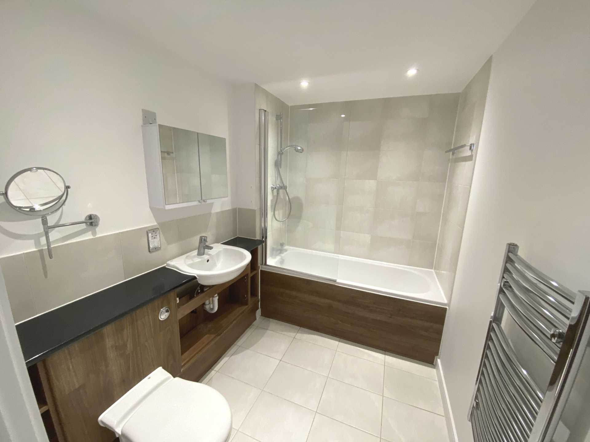 Brunel Court, Edgware, Image 10