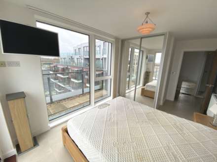 Brunel Court, Edgware, Image 9