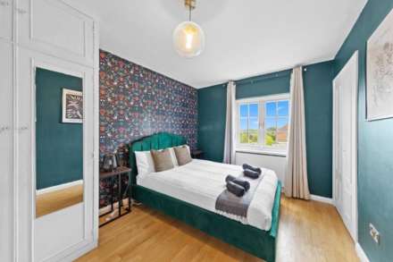 Deacons Hill Road, Elstree, Image 13