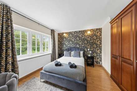 Deacons Hill Road, Elstree, Image 15