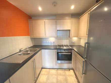 Station Road, Borehamwood, Image 5