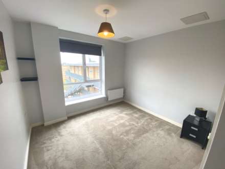 Station Road, Borehamwood, Image 7