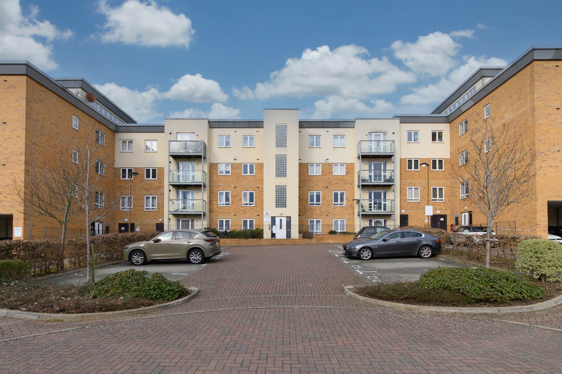 Todd Close, Borehamwood, Image 1