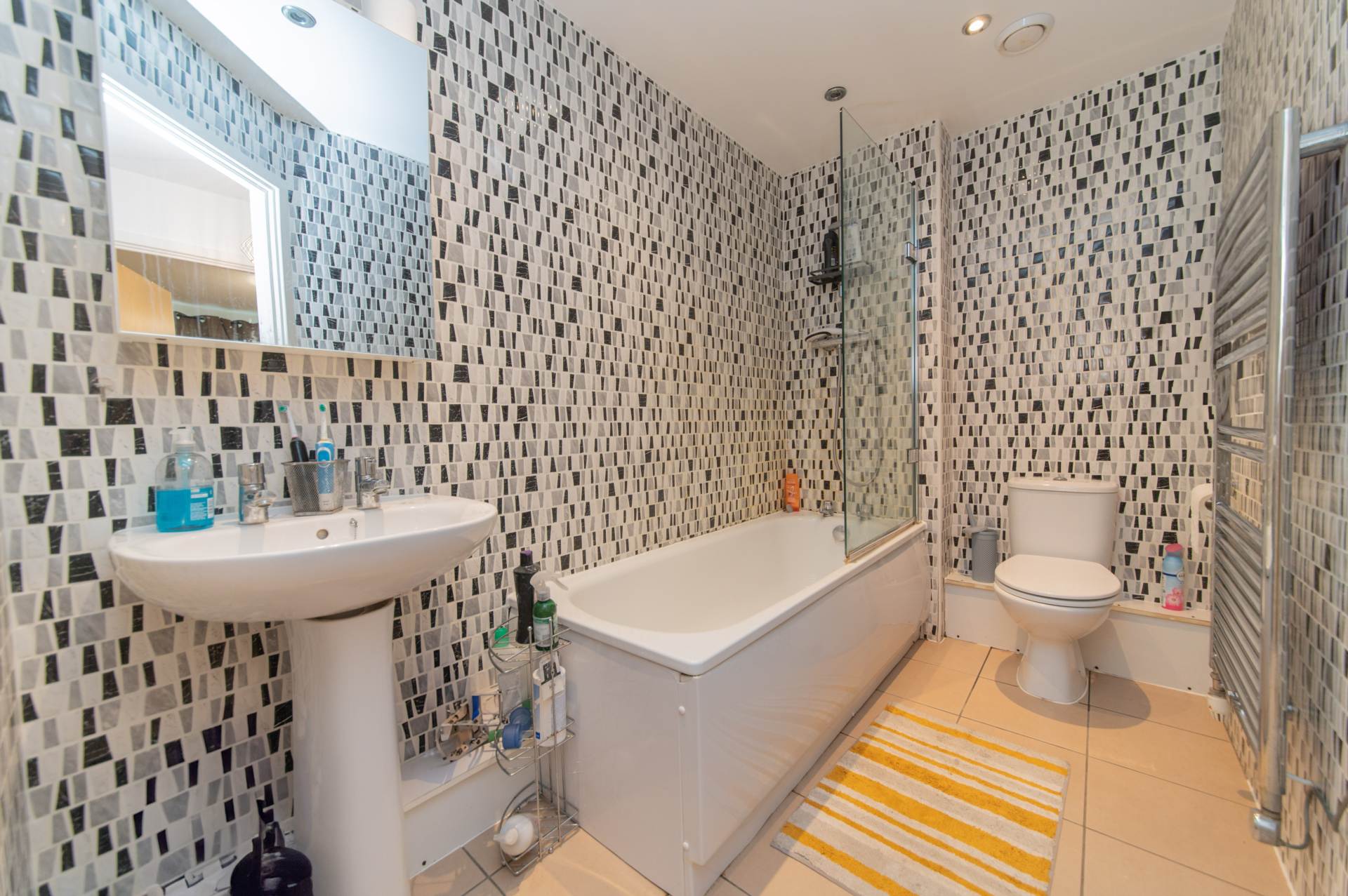Todd Close, Borehamwood, Image 14