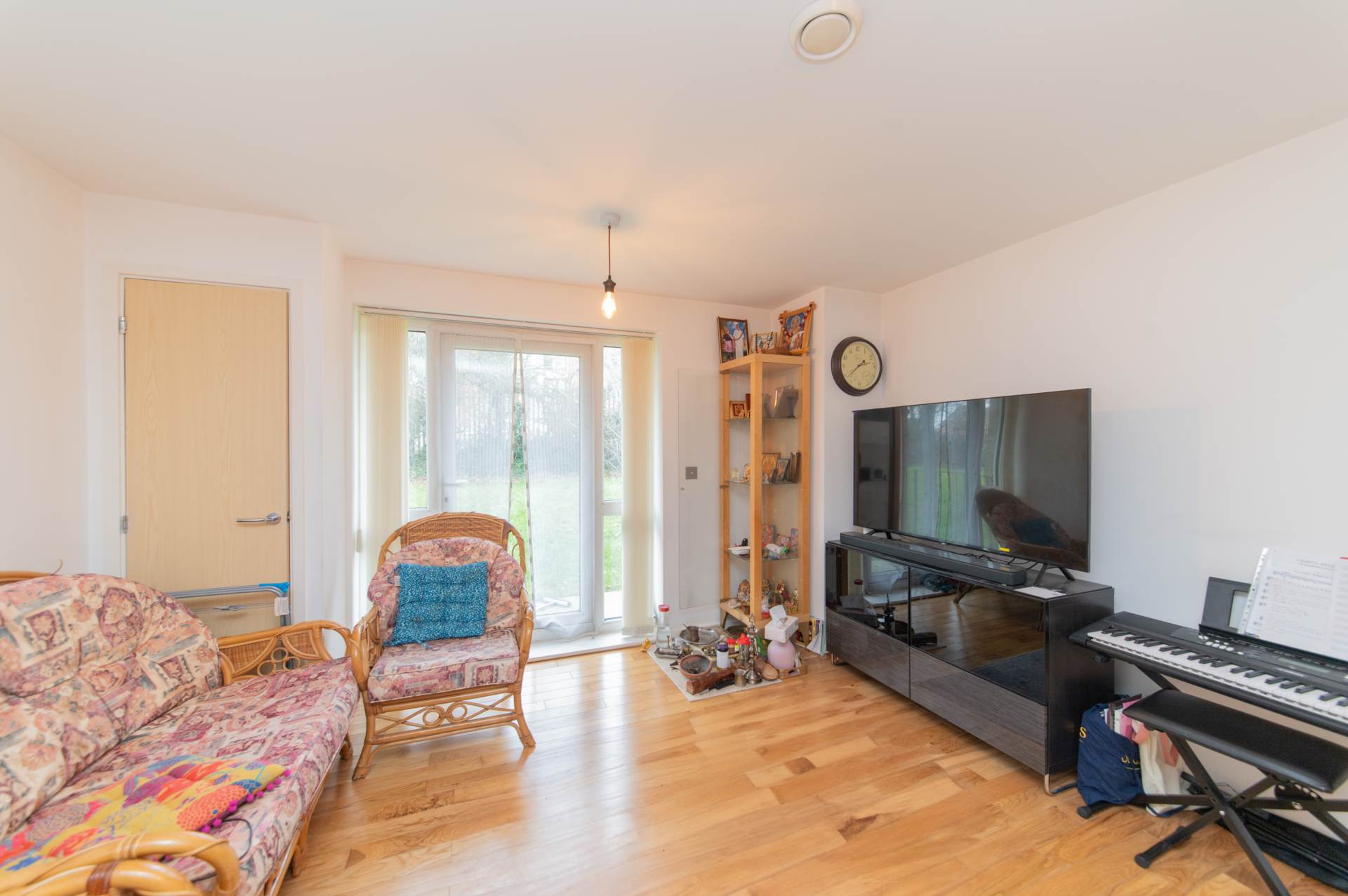 Todd Close, Borehamwood, Image 5