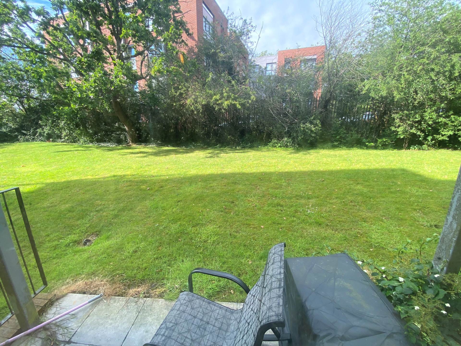 Todd Close, Borehamwood, Image 7
