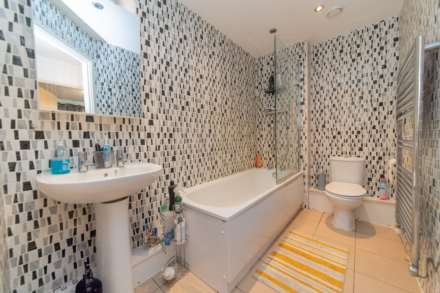 Todd Close, Borehamwood, Image 14