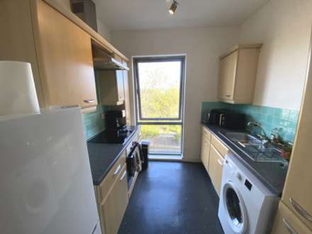 Lanacre Avenue, Colindale, Image 6