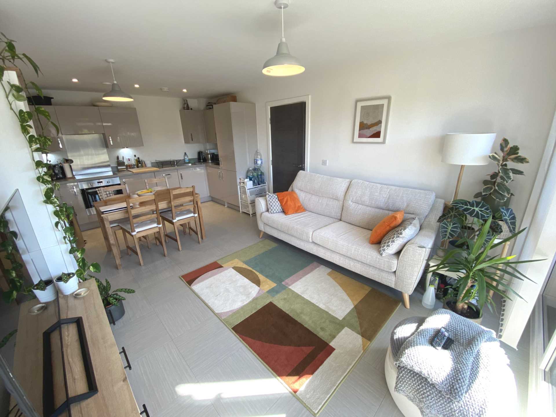 Holmesley Road, Borehamwood, Image 2