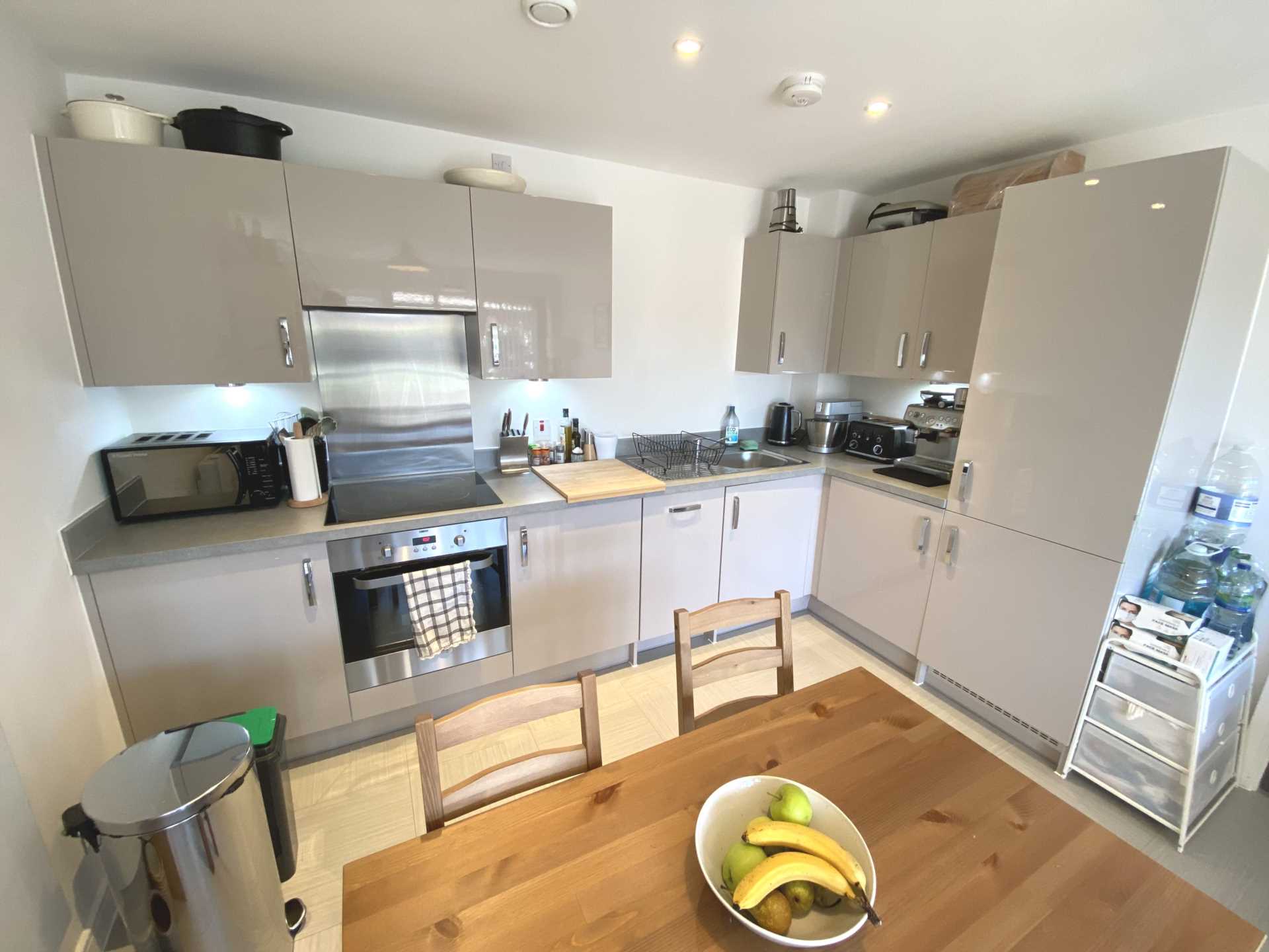 Holmesley Road, Borehamwood, Image 5