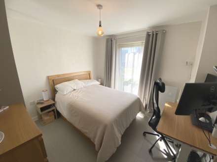 Holmesley Road, Borehamwood, Image 6