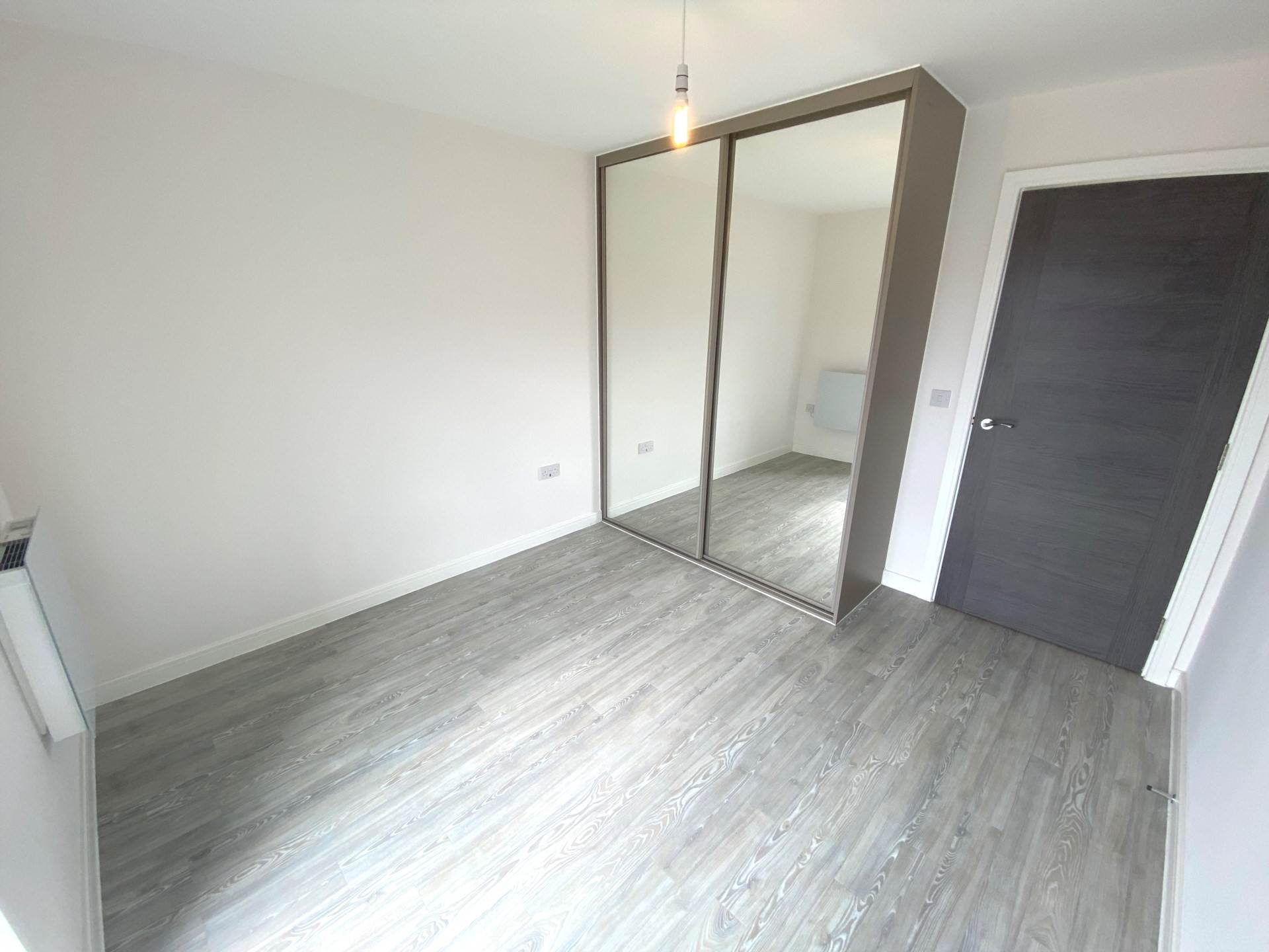 Holmesley Road, Borehamwood, Image 11