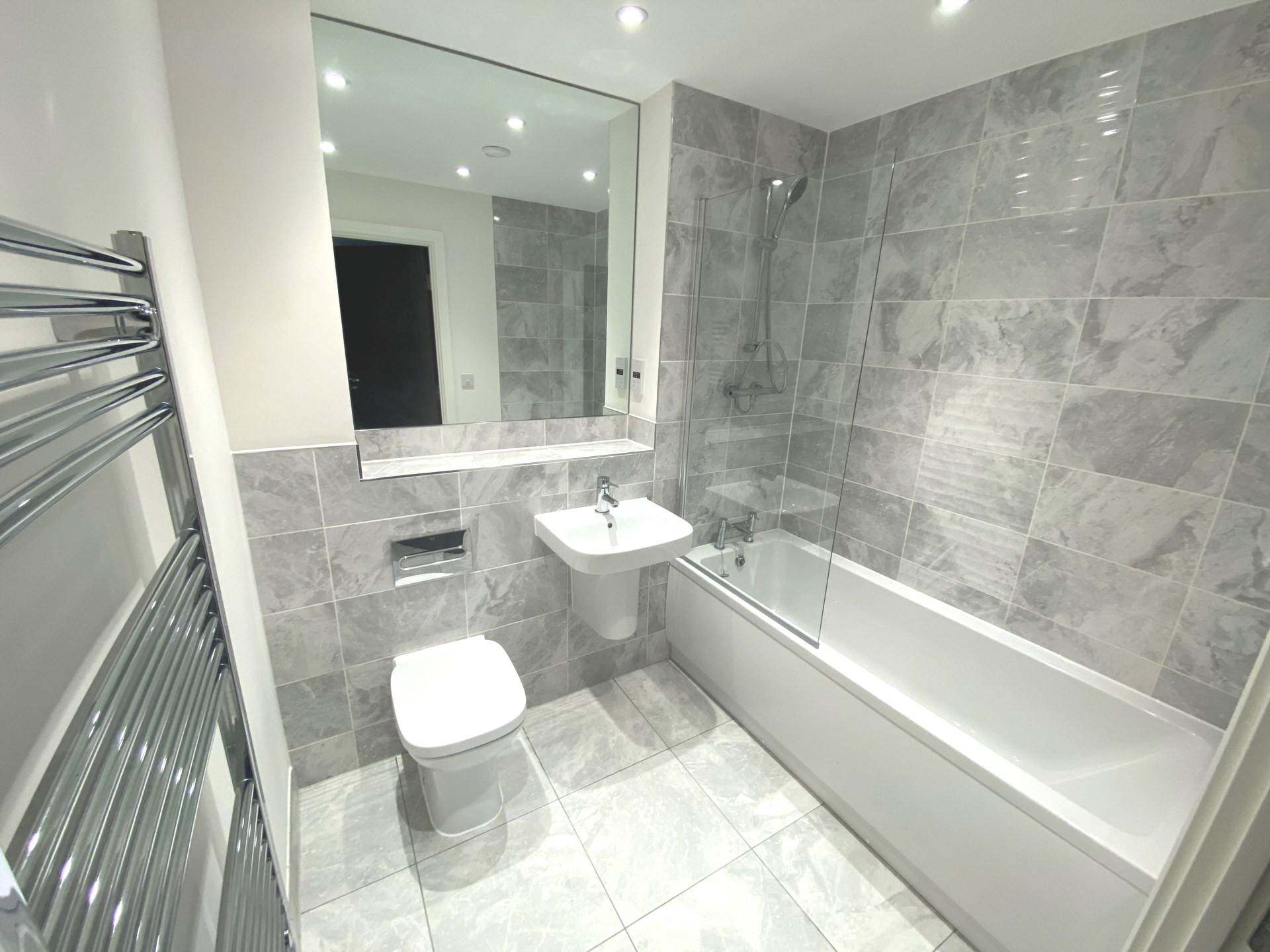 Holmesley Road, Borehamwood, Image 12