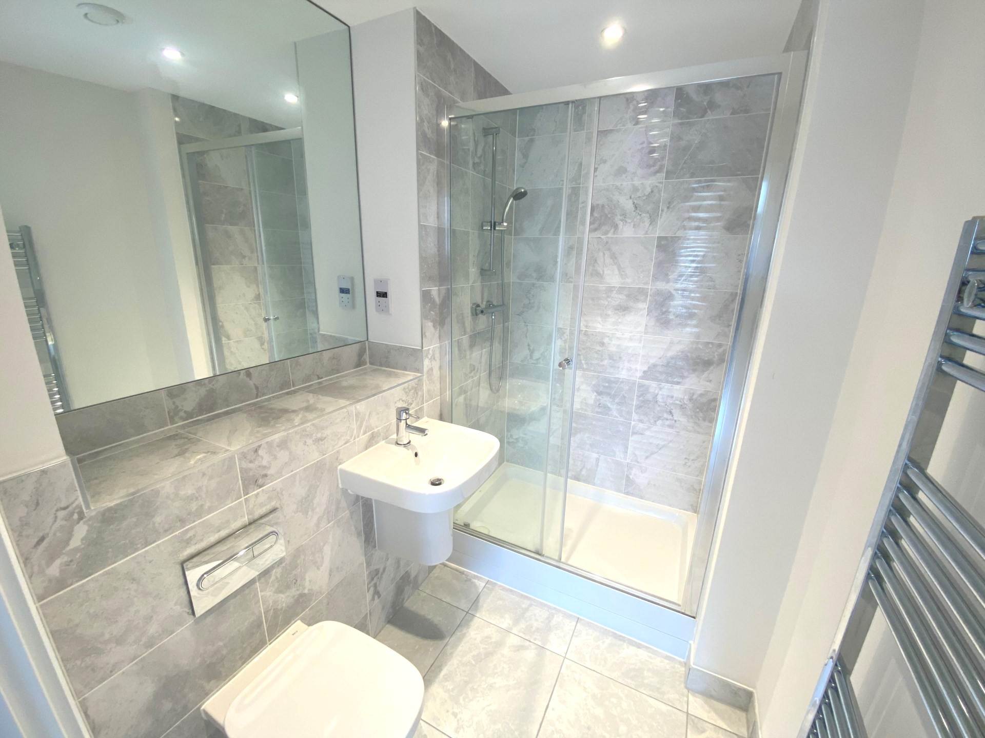 Holmesley Road, Borehamwood, Image 9