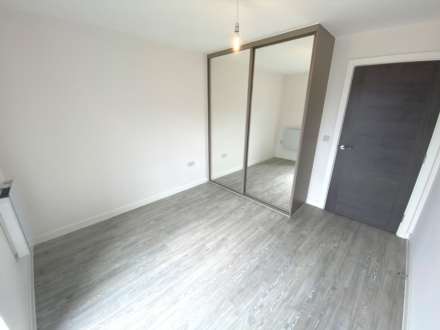 Holmesley Road, Borehamwood, Image 11