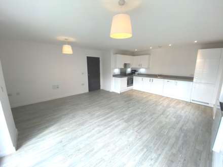 Holmesley Road, Borehamwood, Image 4