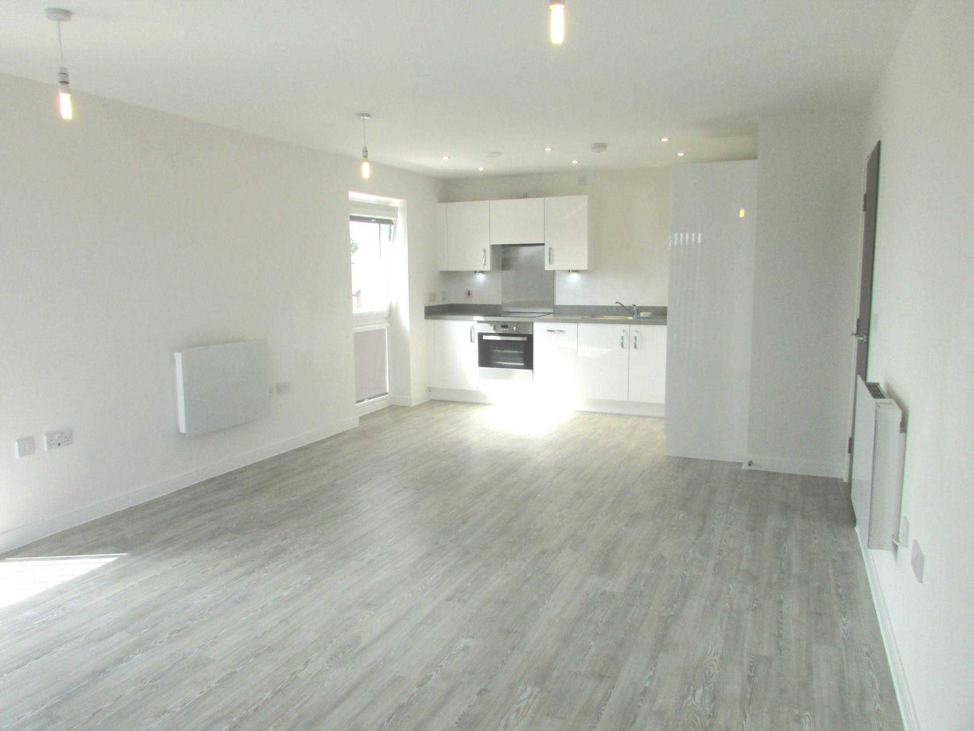Holmesley Road, Borehamwood, Image 3