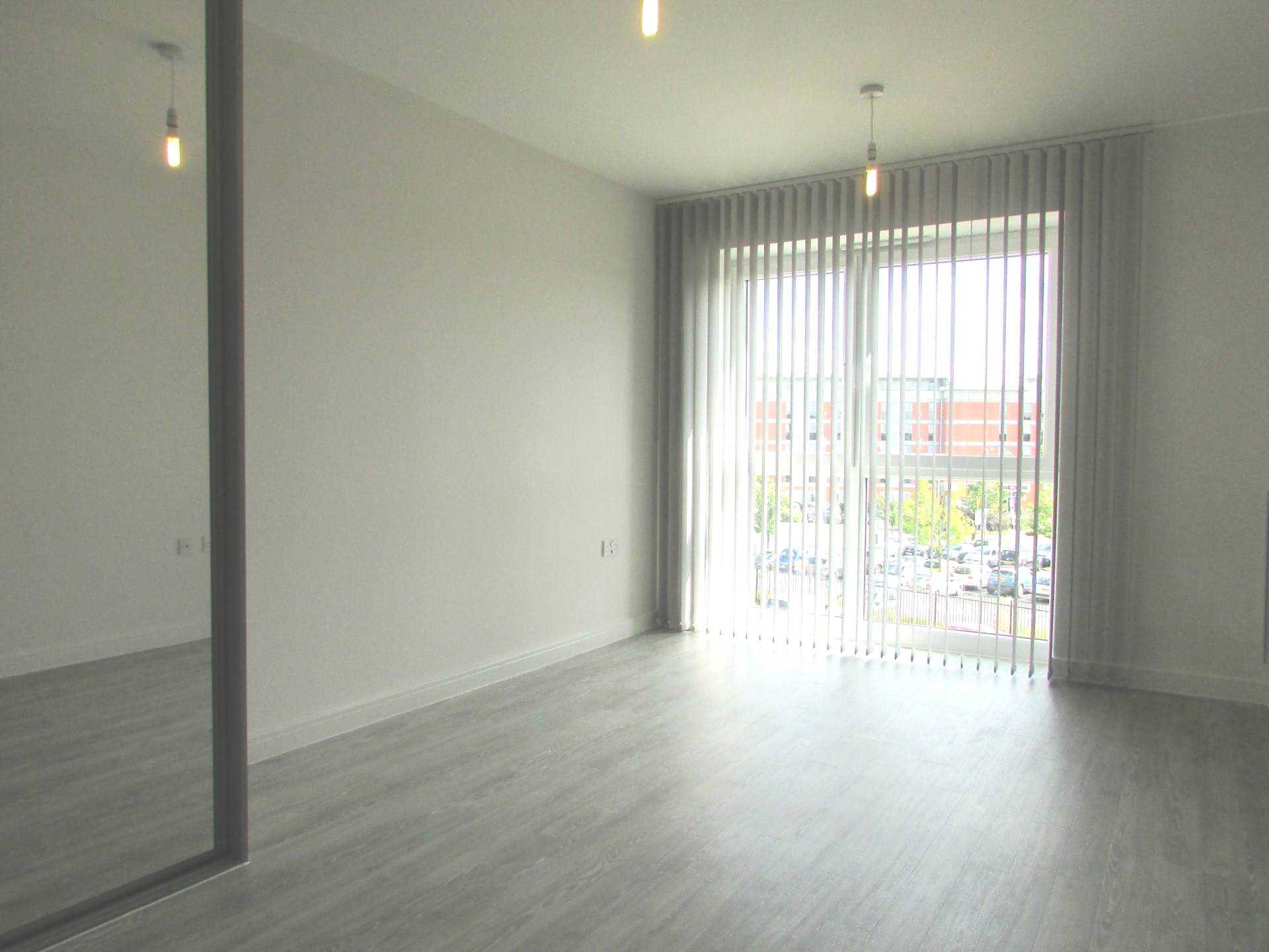 Holmesley Road, Borehamwood, Image 5