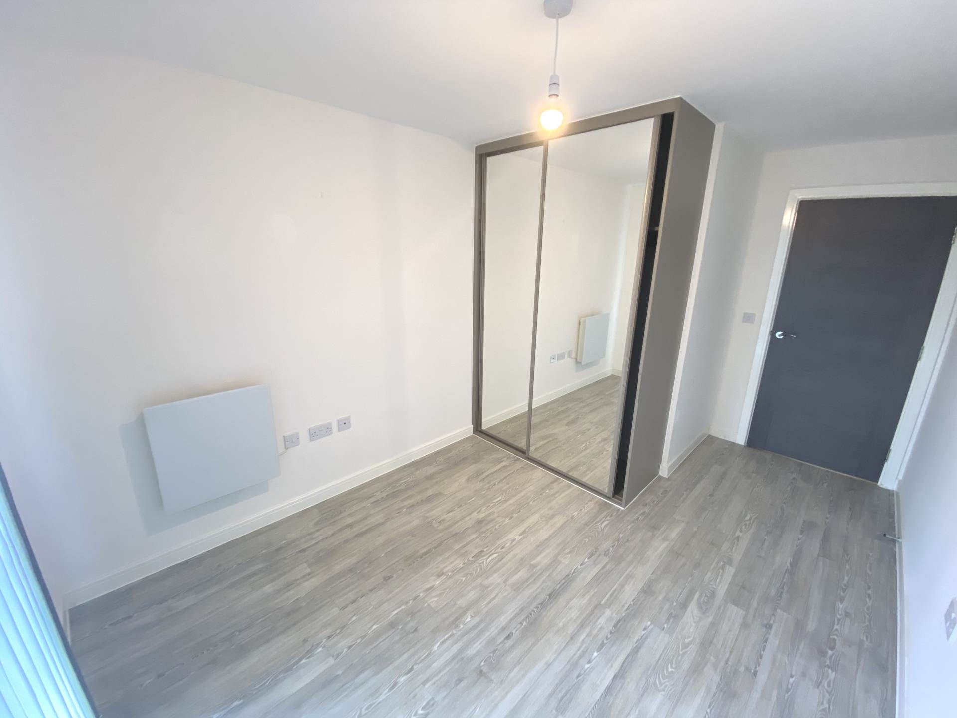 Holmesley Road, Borehamwood, Image 9
