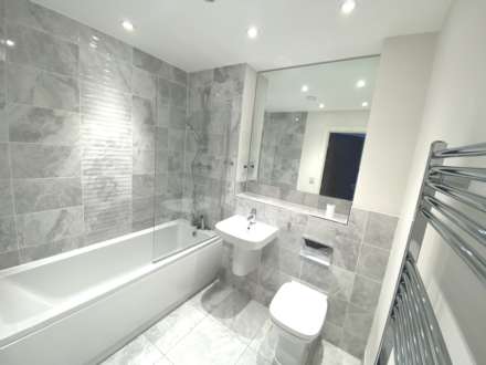 Holmesley Road, Borehamwood, Image 10