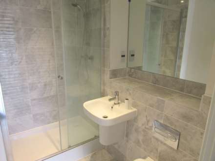 Holmesley Road, Borehamwood, Image 6
