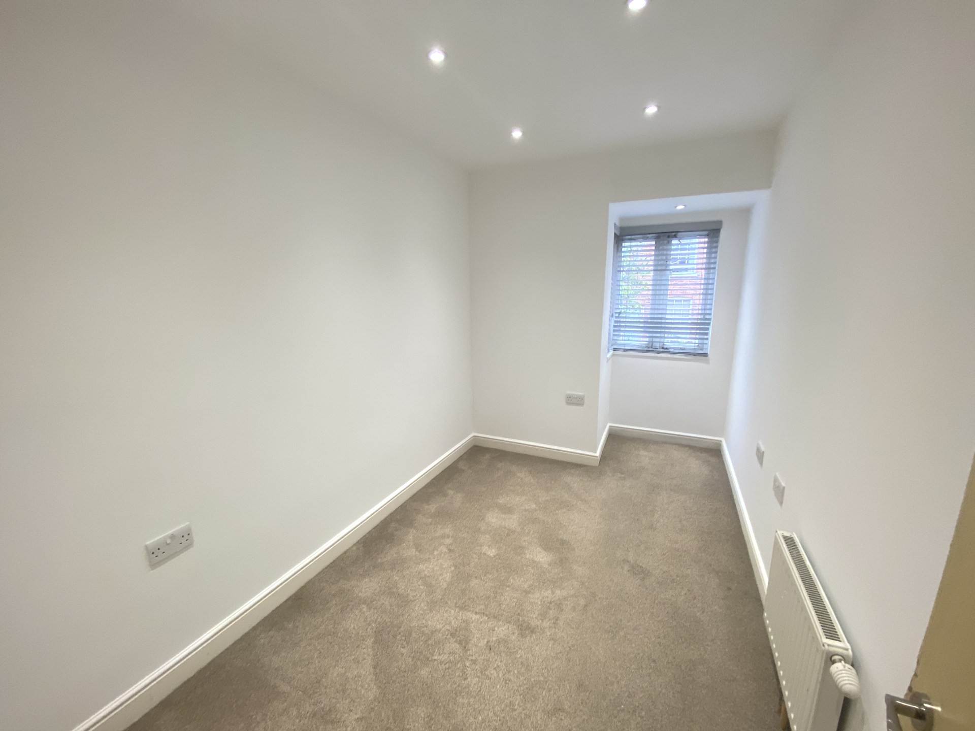 New Road, Elstree, Image 11