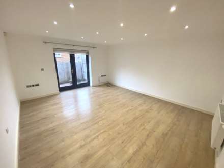 New Road, Elstree, Image 2