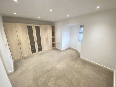 New Road, Elstree, Image 9
