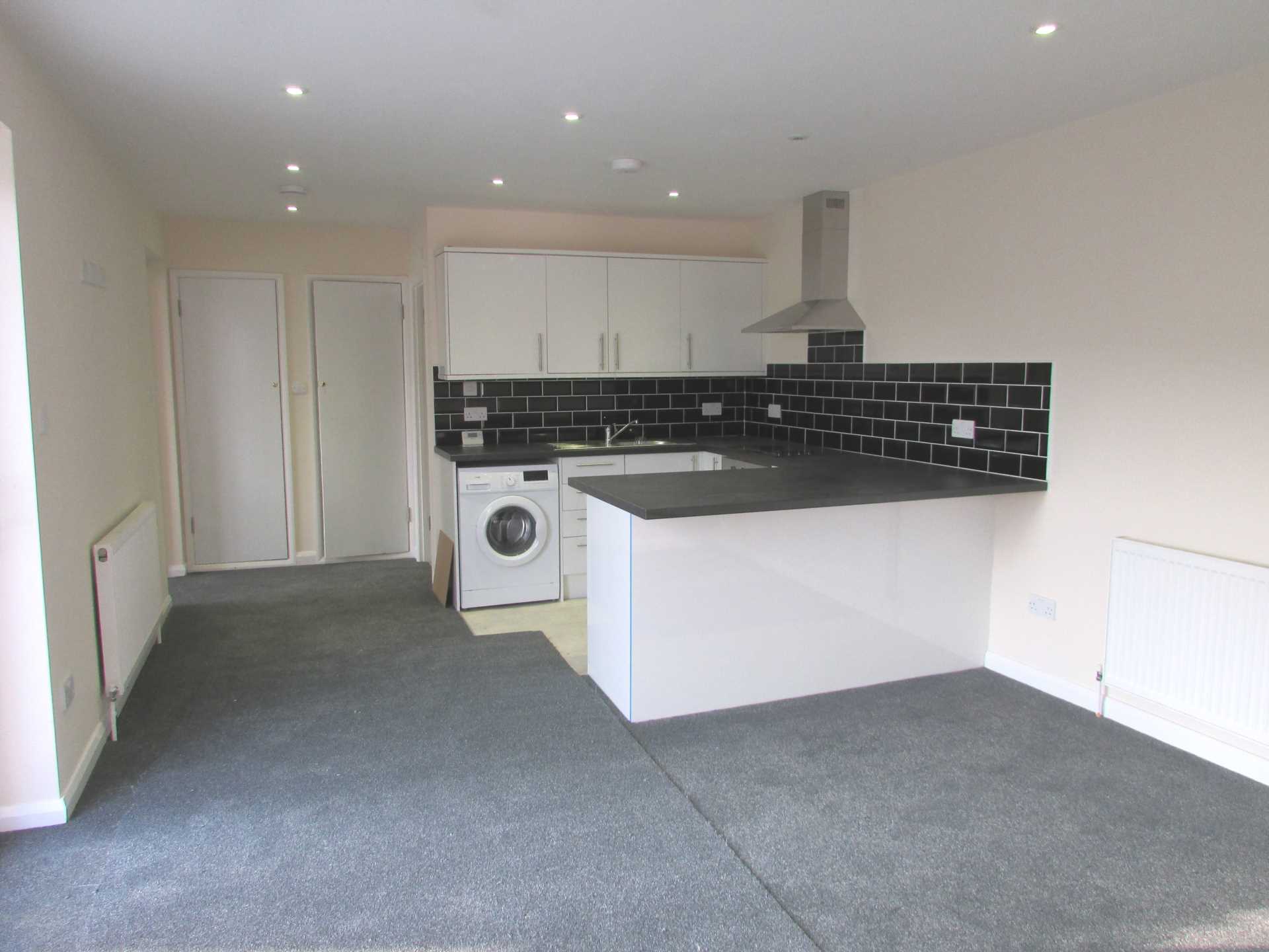 Leeming Road, Borehamwood, Image 2