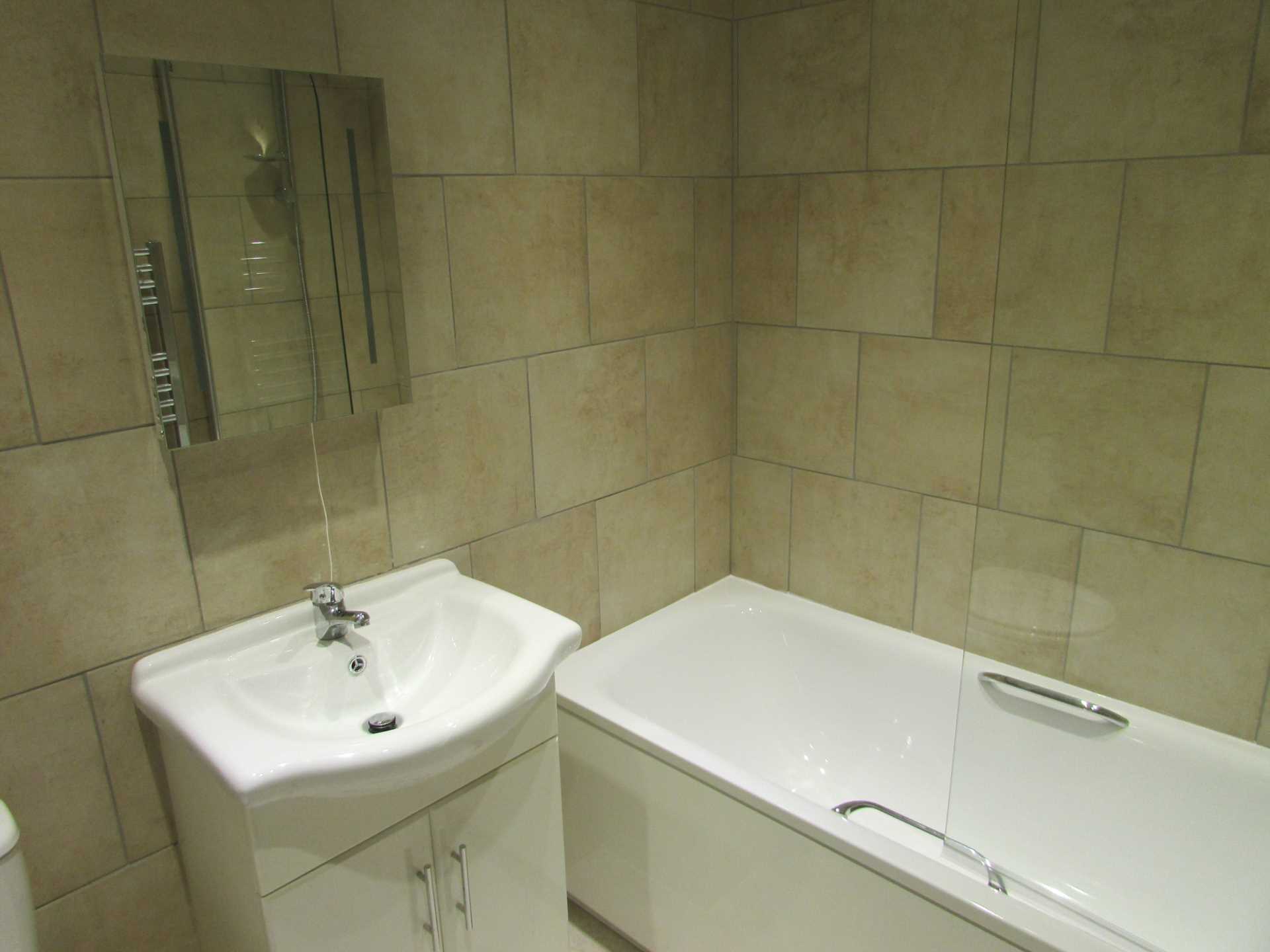 Leeming Road, Borehamwood, Image 7