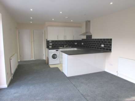 Leeming Road, Borehamwood, Image 2