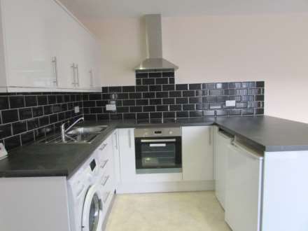 Leeming Road, Borehamwood, Image 3