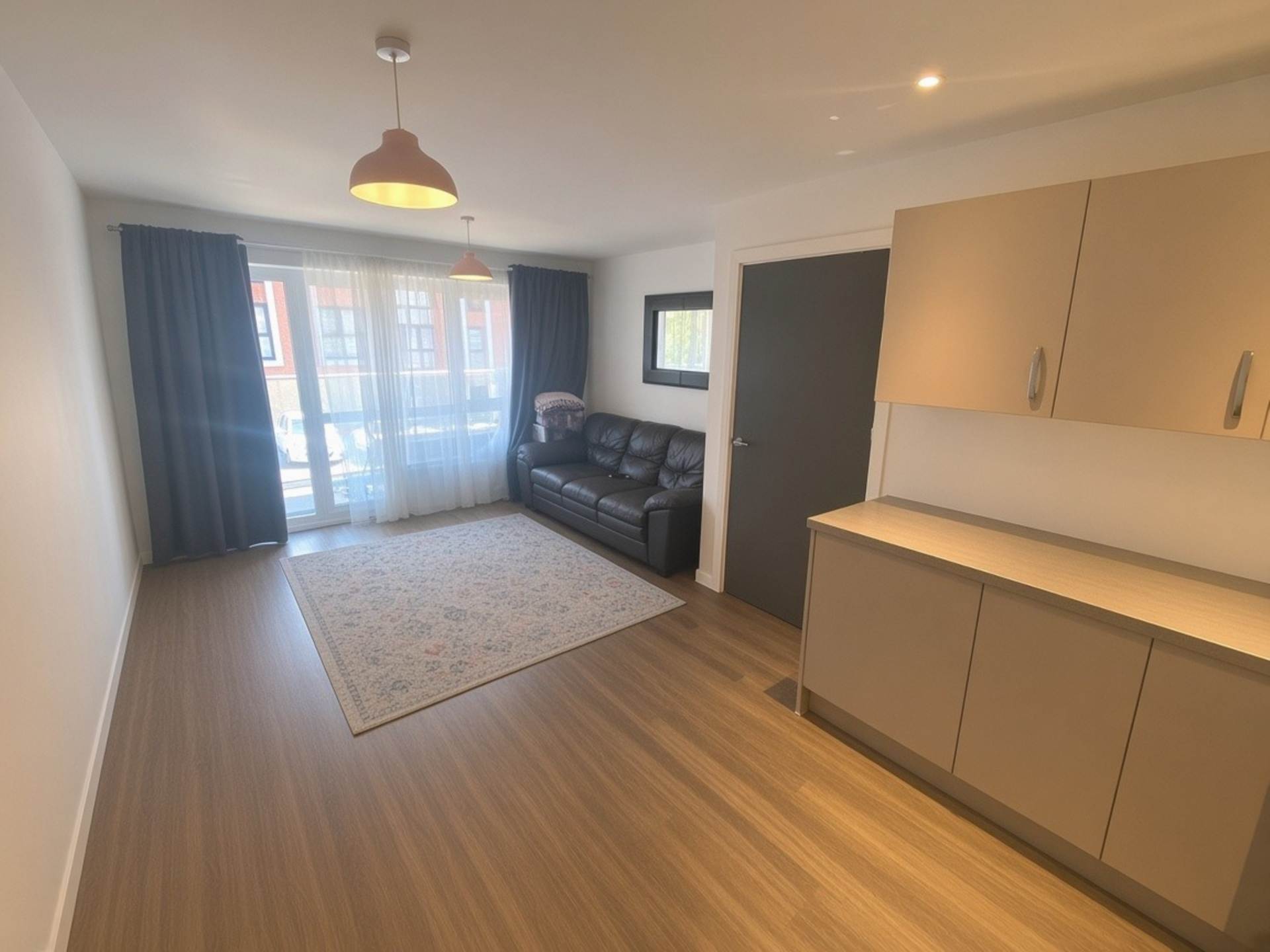 Holmesley Road, Borehamwood, Image 3