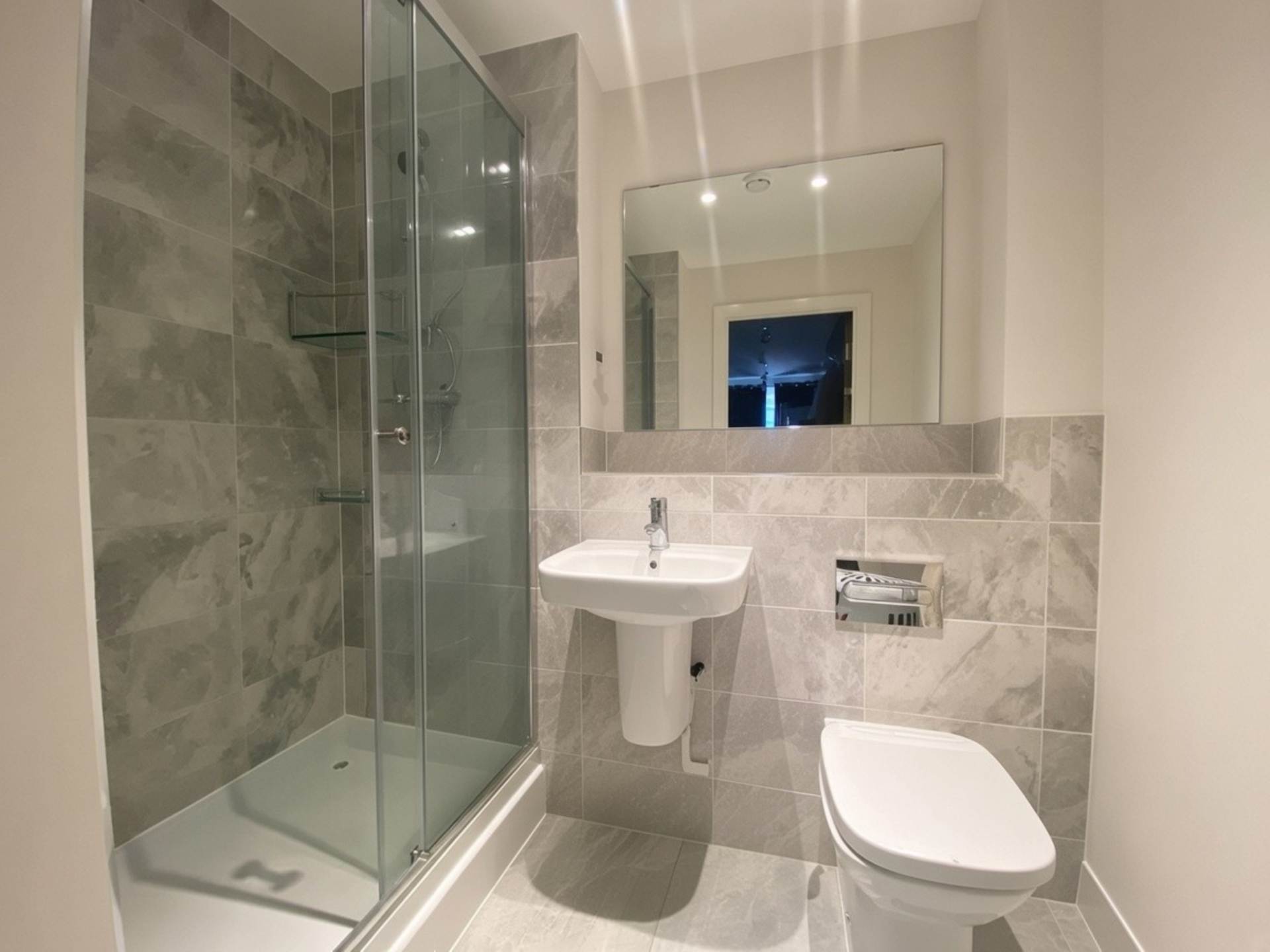 Holmesley Road, Borehamwood, Image 7